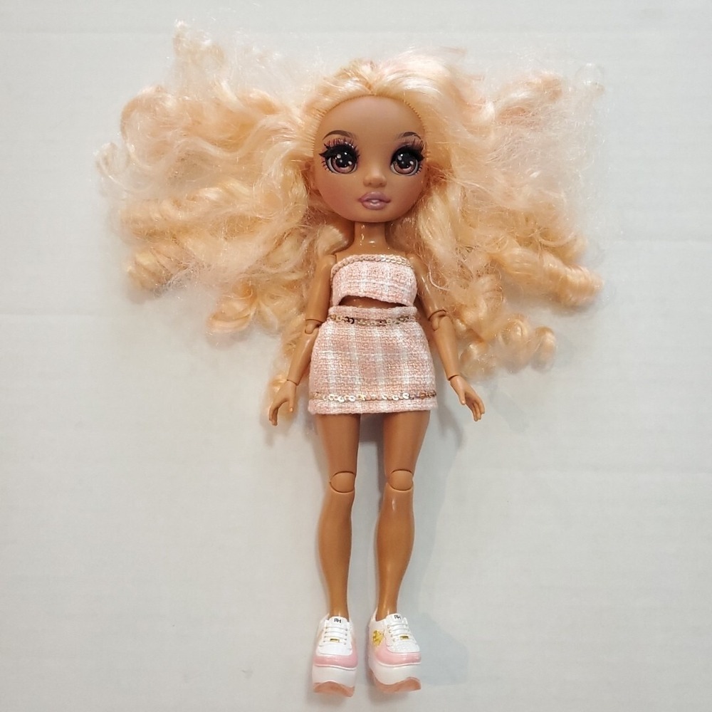 Rainbow High Georgia Bloom Fashion Doll With Outfit And Shoes
